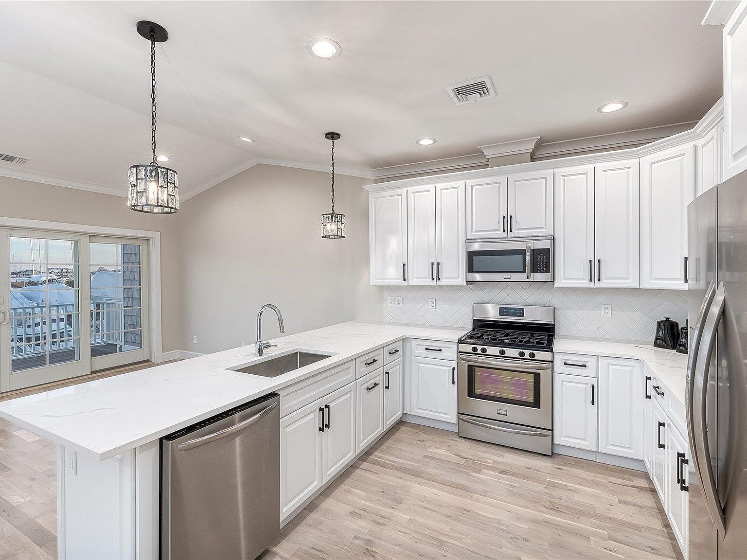 10 Ocean Watch Ct Freeport, NY 11520  | Condominium