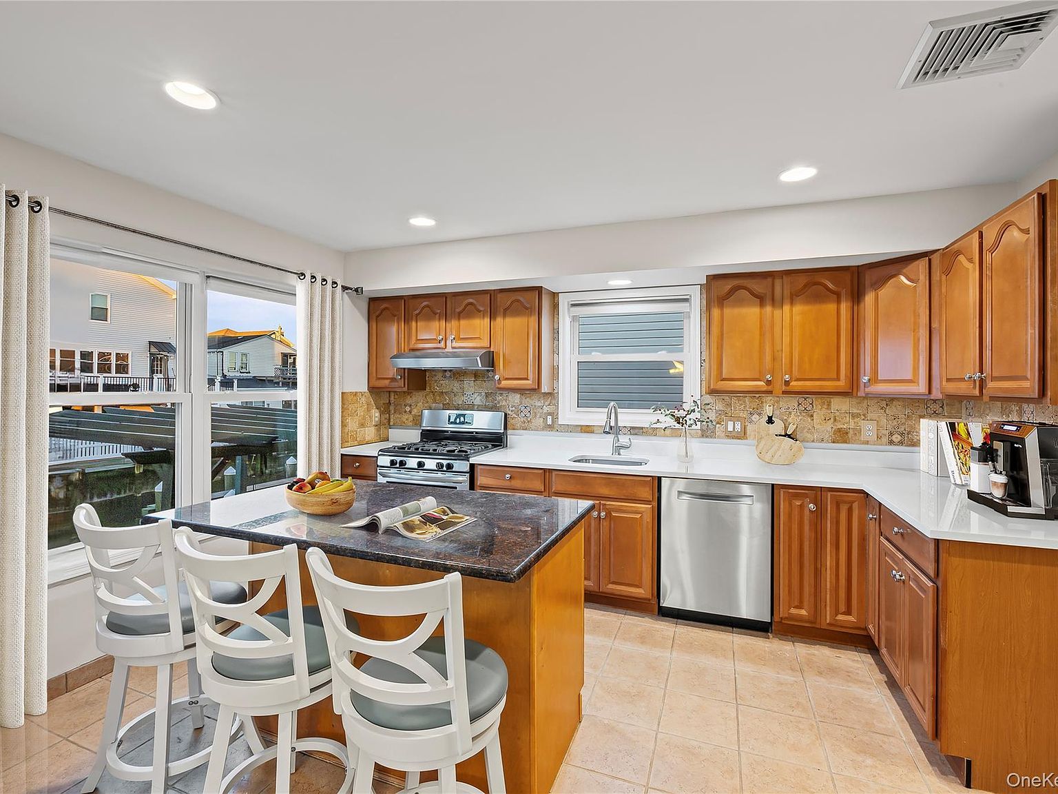 647 Lincoln St Baldwin, NY 11510  | Single Family