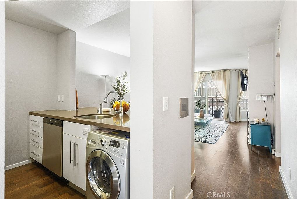 141 S Clark Dr APT 326 Los Angeles, CA 90048  | Condominium
