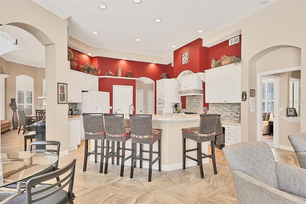 8172 Collingwood Ct University Park, FL 34201  | Single Family