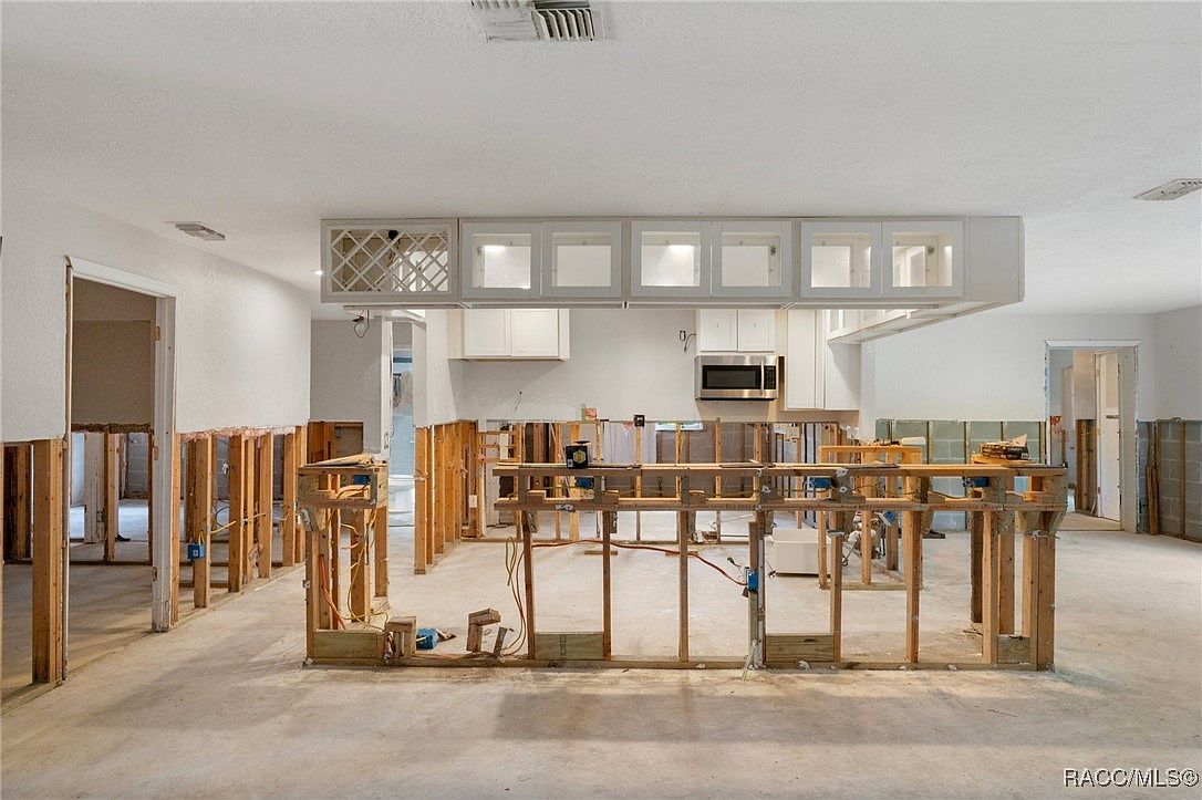 2184 N Watersedge Dr Crystal River, FL 34429  | Single Family