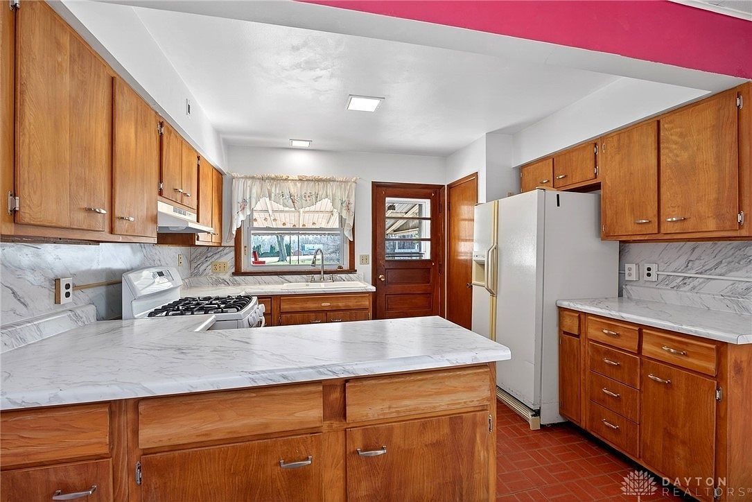 1724 S Belmont Ave Springfield, OH 45505  | Multi Family