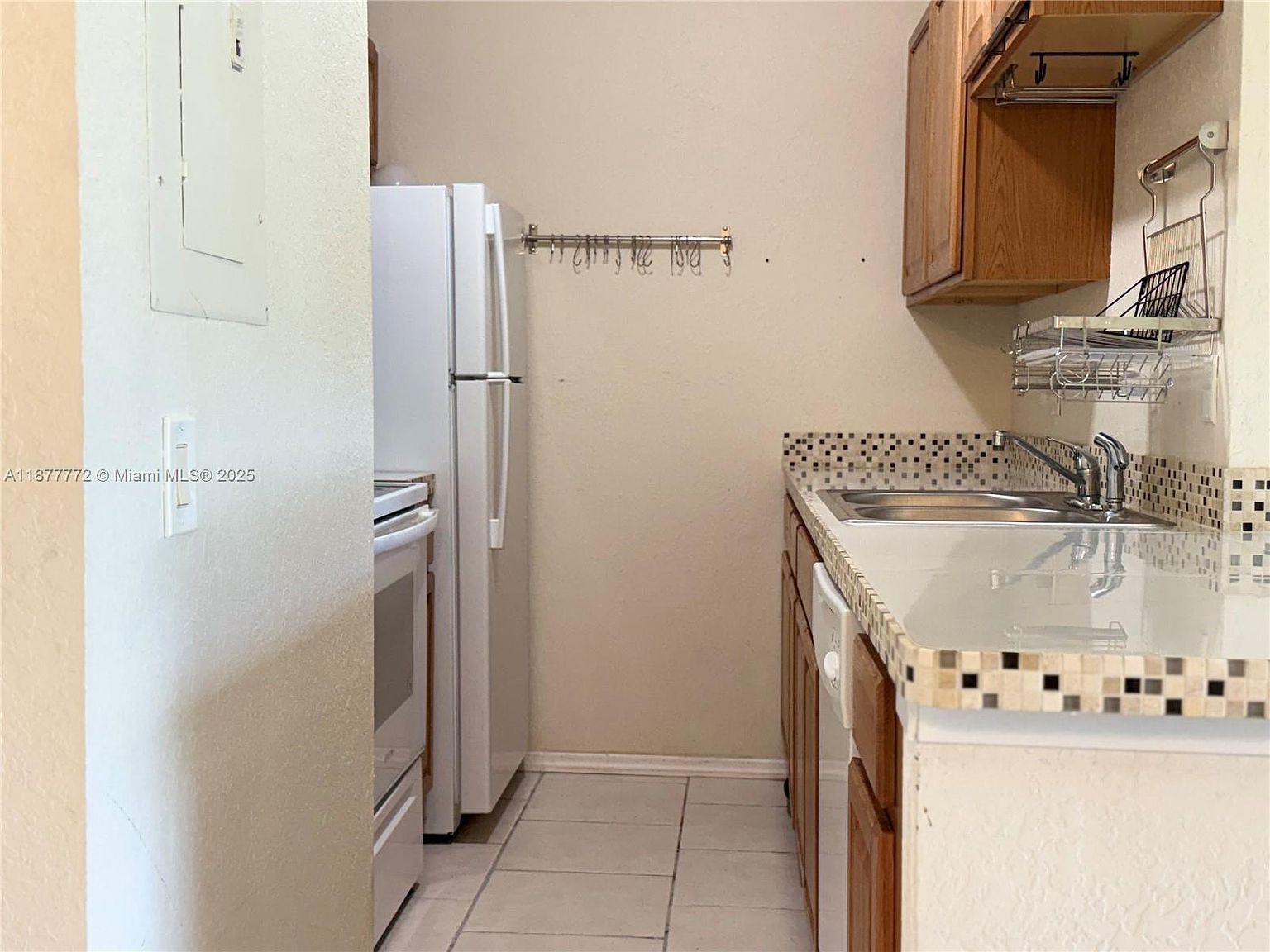 220 Columbia Dr APT 31 Cape Canaveral, FL 32920 | Condominium