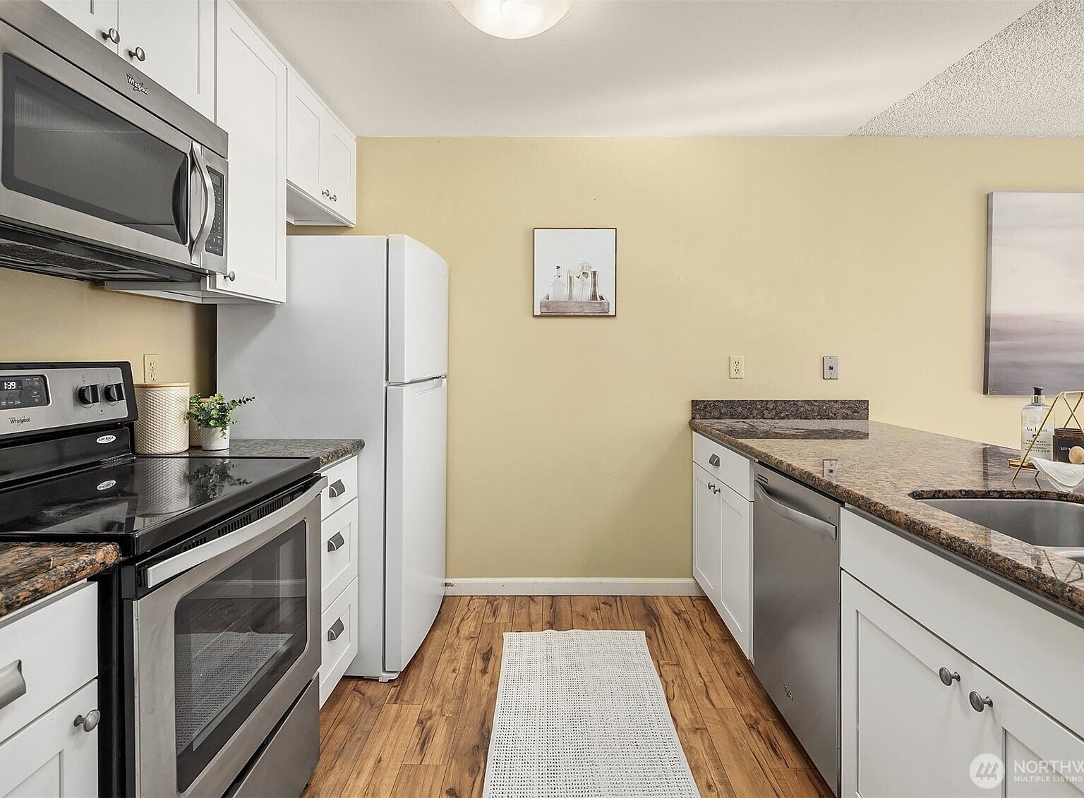 9416 1st Ave NE APT 312 Seattle, WA 98115  | Condominium