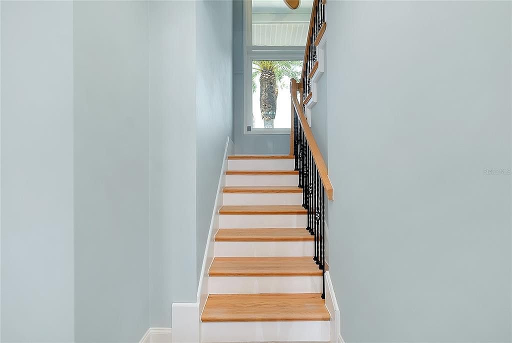 1001 Point Of Rocks Rd #207 Sarasota, FL 34242  | Condominium