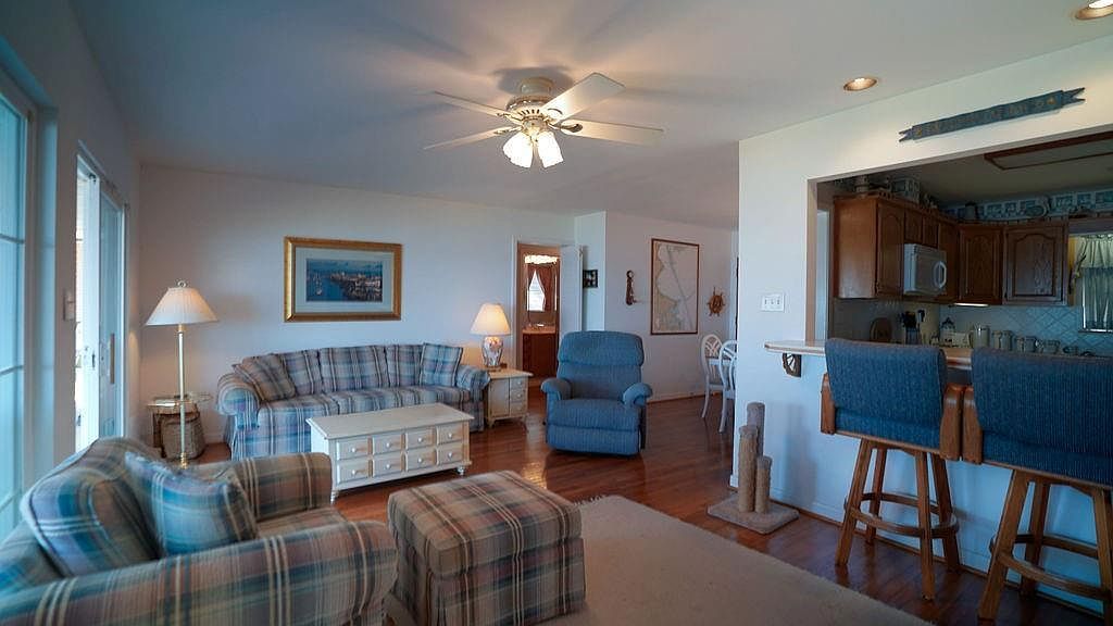 3635 Bayshore Dr Bacliff, TX 77518 | Single Family