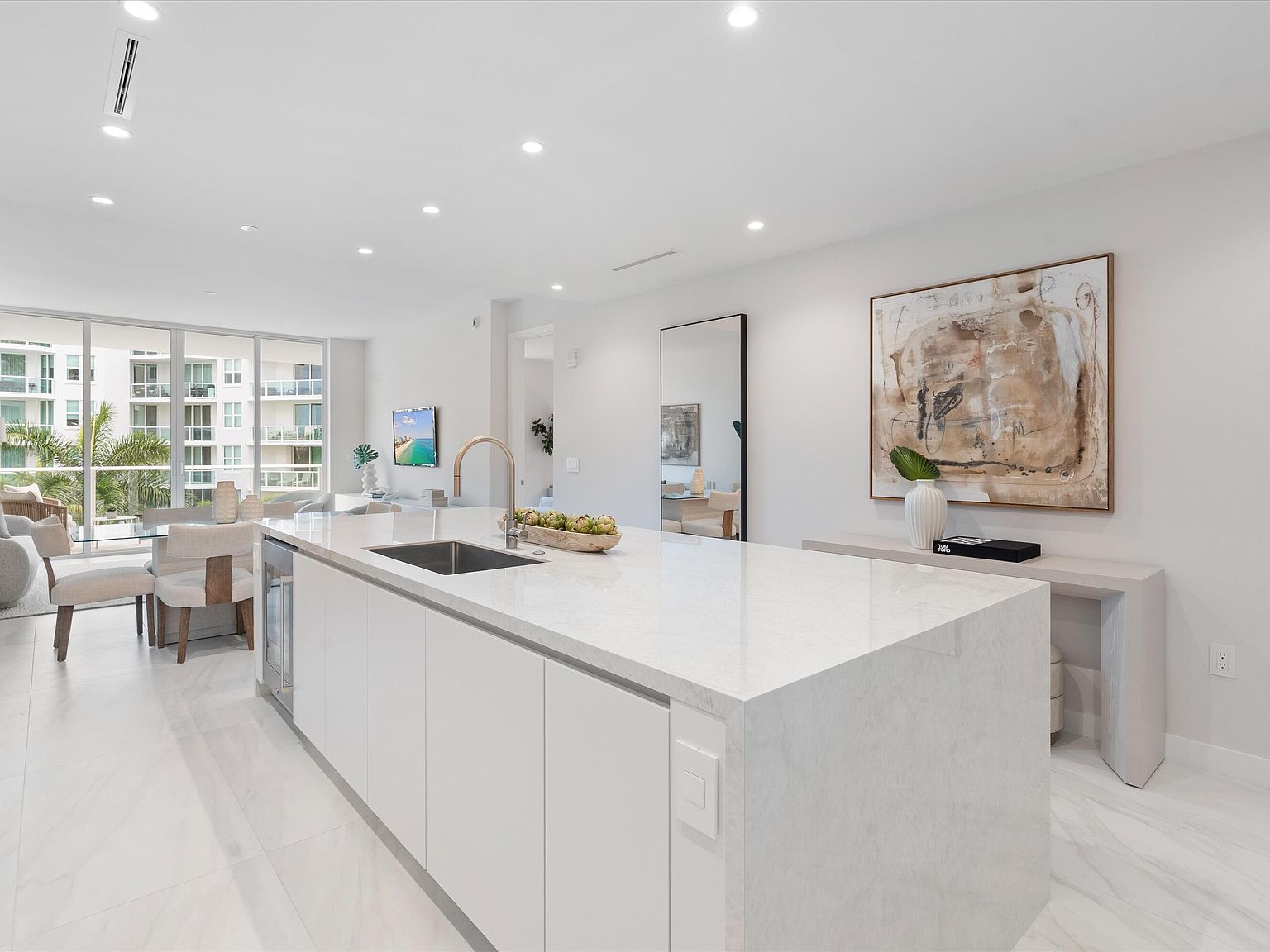 220 SE Mizner Blvd #512 Boca Raton, FL 33432  | Condominium