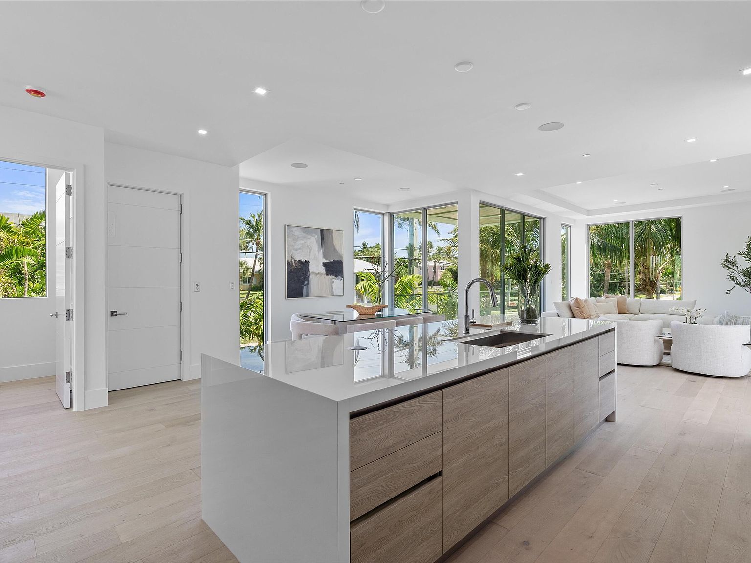 1070 Del Harbour Dr Delray Beach, FL 33483  | Single Family