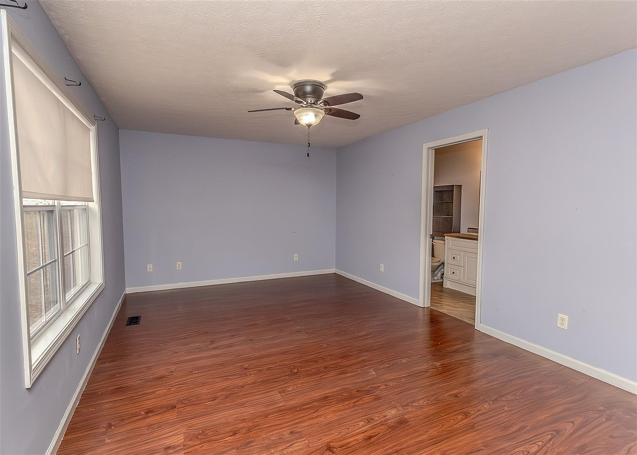 105 Friendship Church Rd Scottsville, KY 42164  | Single Family