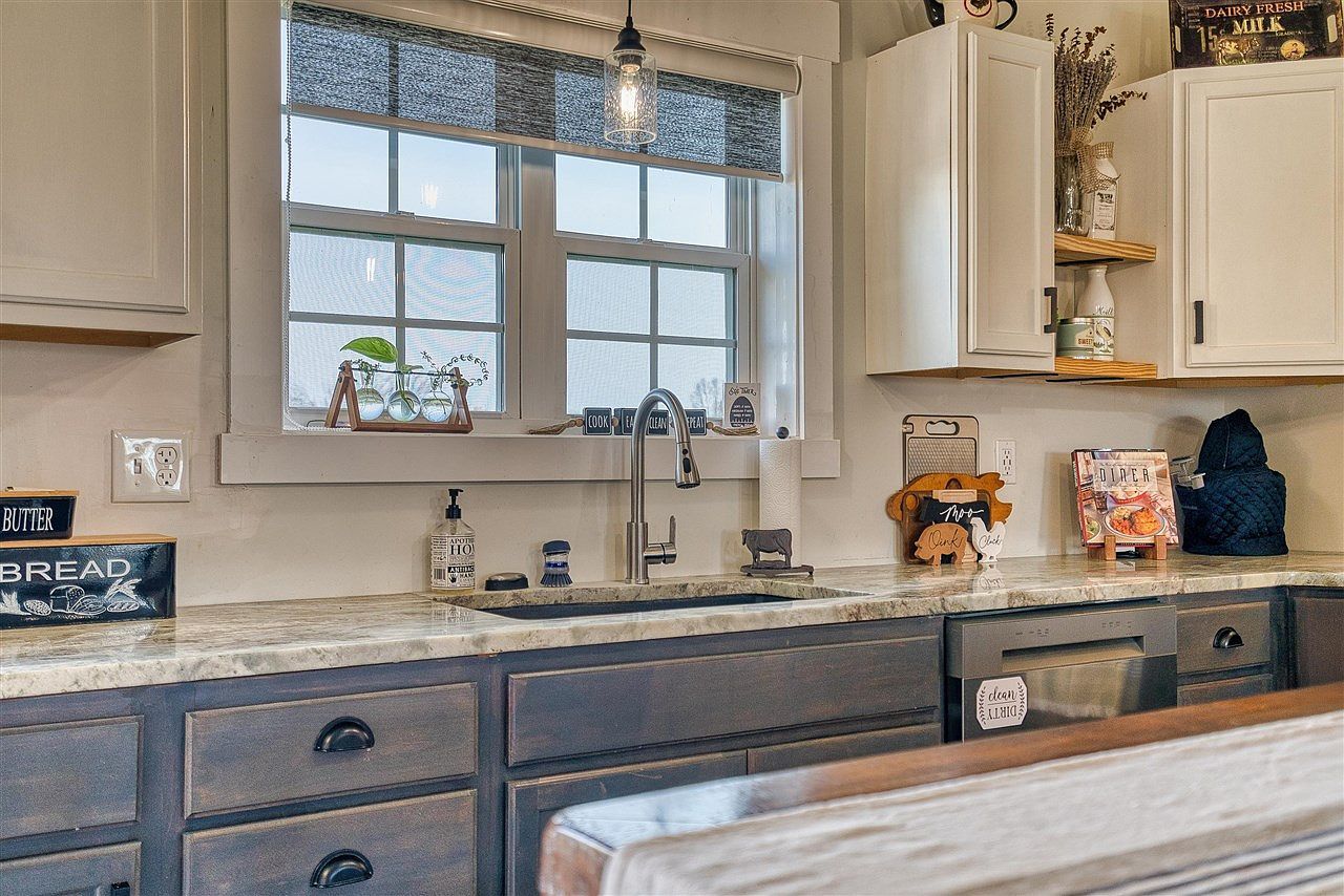 894 Union Chapel Rd Scottsville, KY 42164  | Single Family