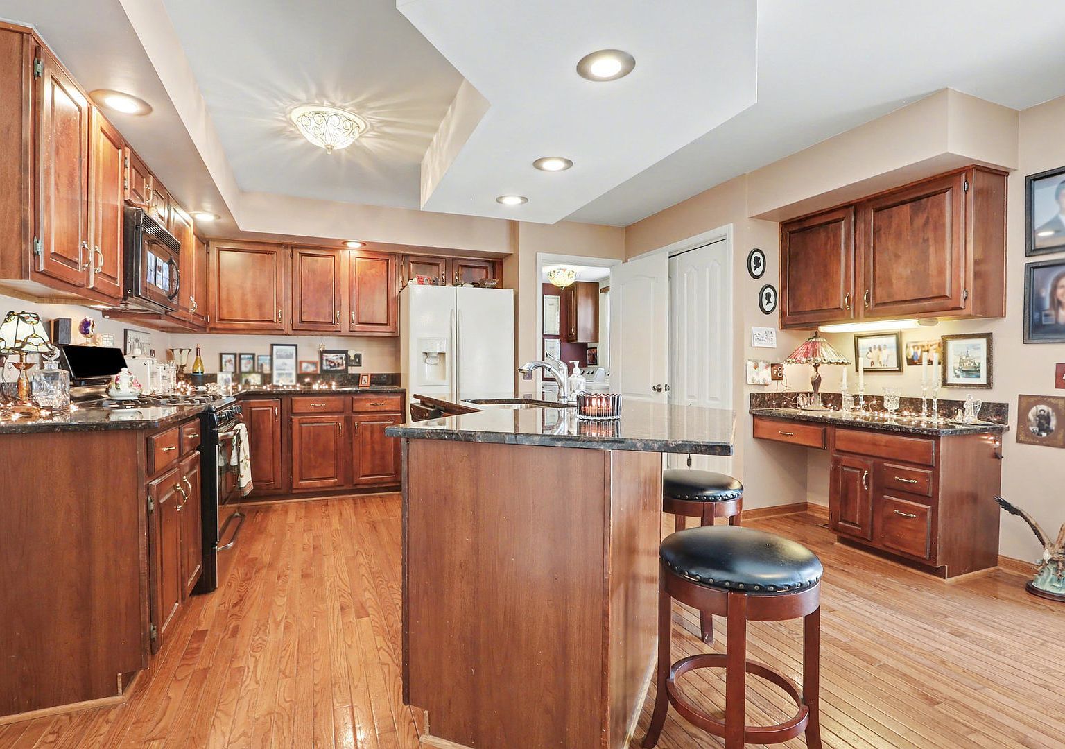 2297 Lakeside Dr Aurora, IL 60504 | Single Family