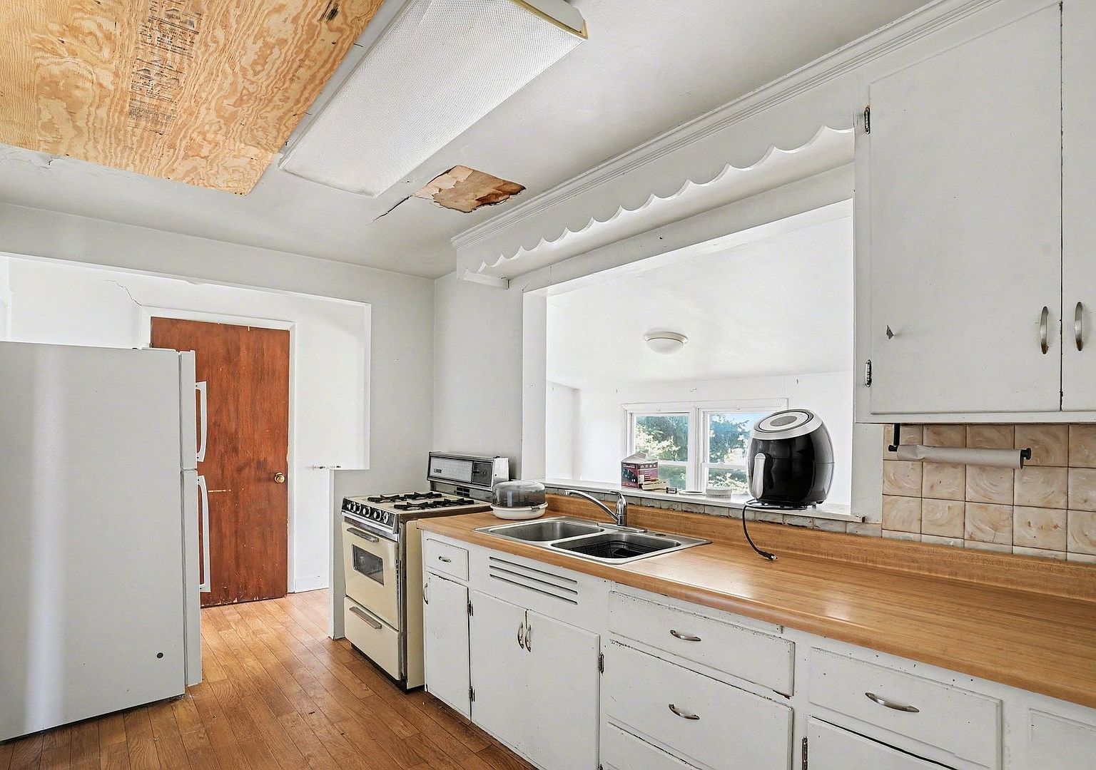 8332 44th Pl Lyons, IL 60534  | Single Family