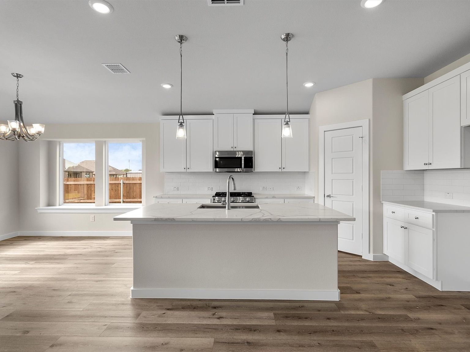 623 Kyle Dr Tioga, TX 76271  | Single Family