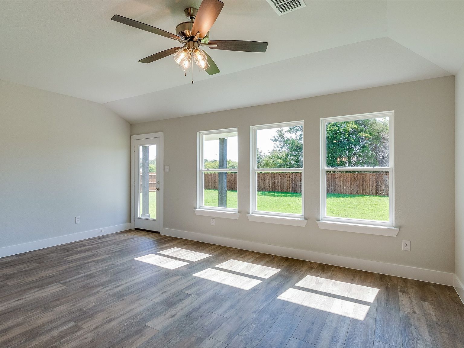 605 Finlee Way Tioga, TX 76271  | Single Family