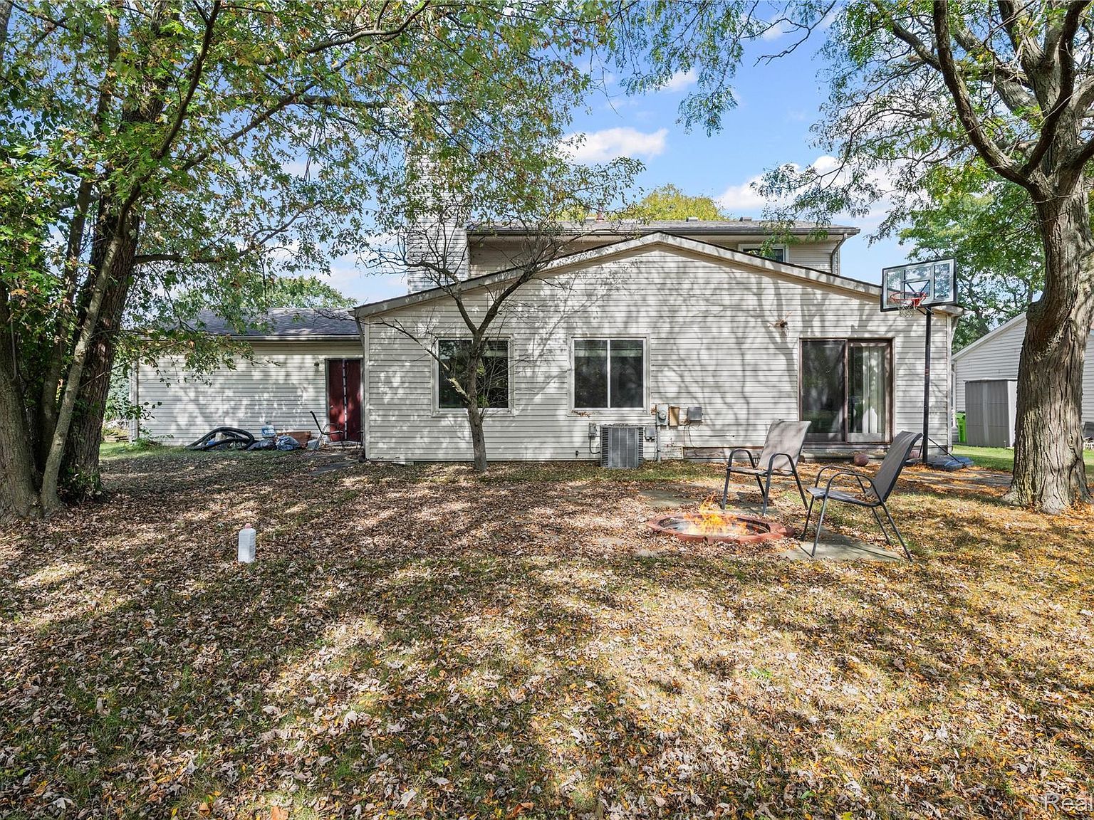 40209 Oak Tree Rd Novi, MI 48375  | Single Family