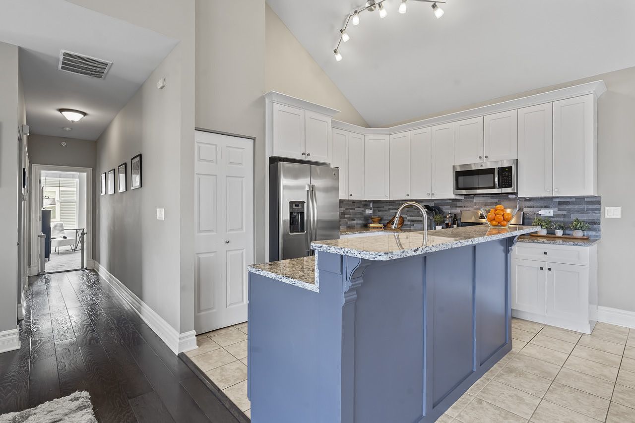 1100 Tuscany Dr Streamwood, IL 60107  | New build