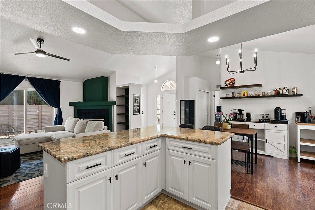 20095 Shadow Island Dr Santa Clarita, CA 91351 | New build