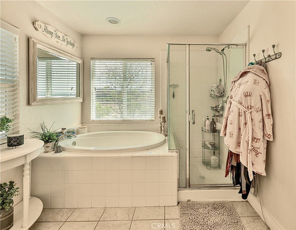 29338 Dakota Dr Santa Clarita, CA 91354 | Single Family