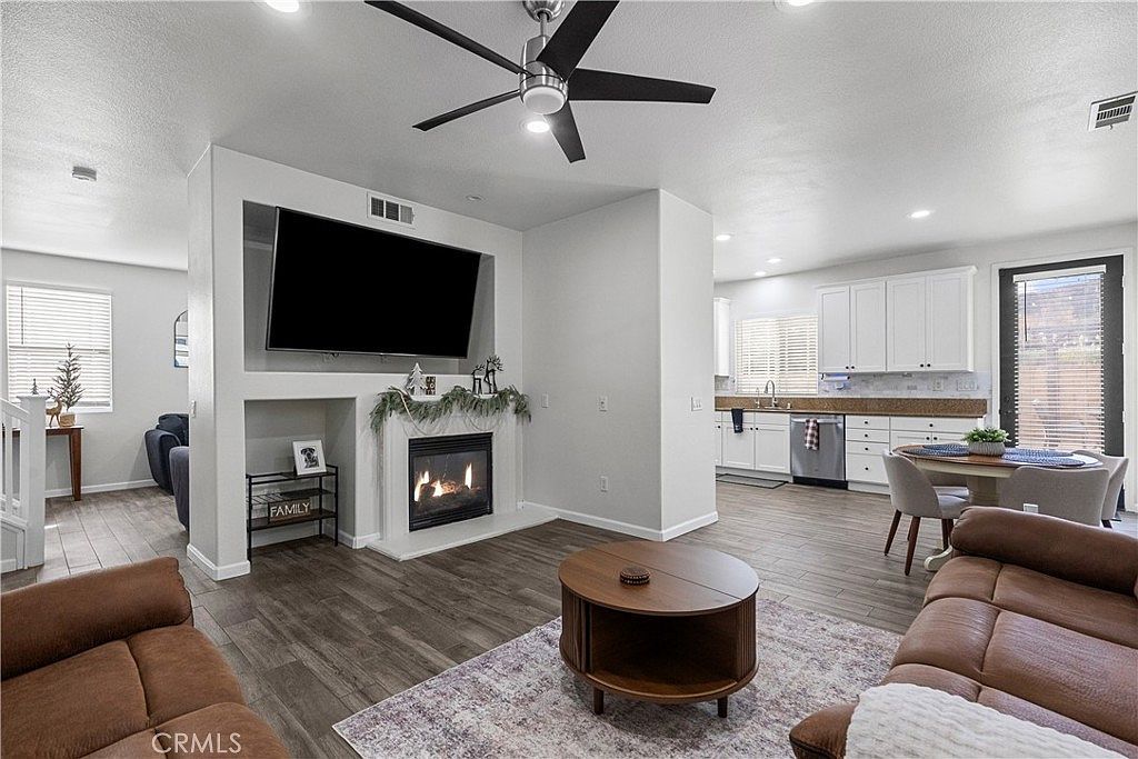 19904 Holly Dr Santa Clarita, CA 91350 | Single Family