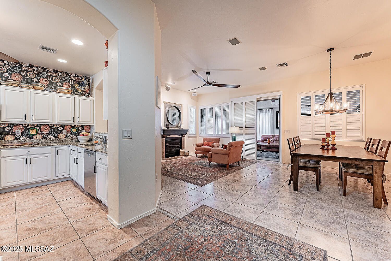 963 W Union Bell Dr Green Valley, AZ 85614  | Single Family