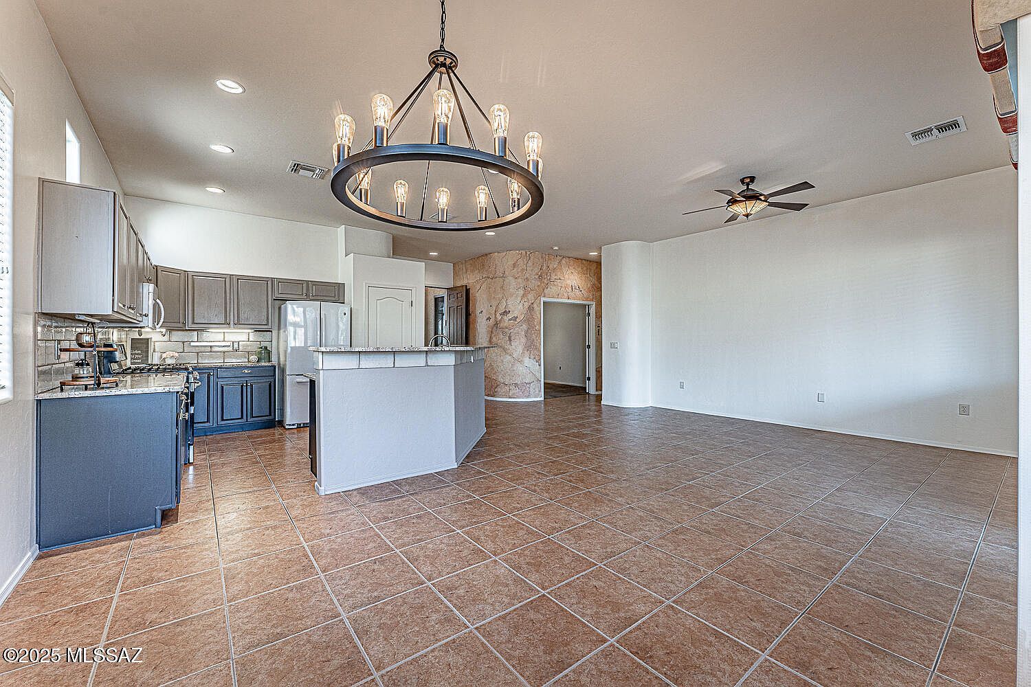 267 N Via La Castellana Green Valley, AZ 85614  | Single Family