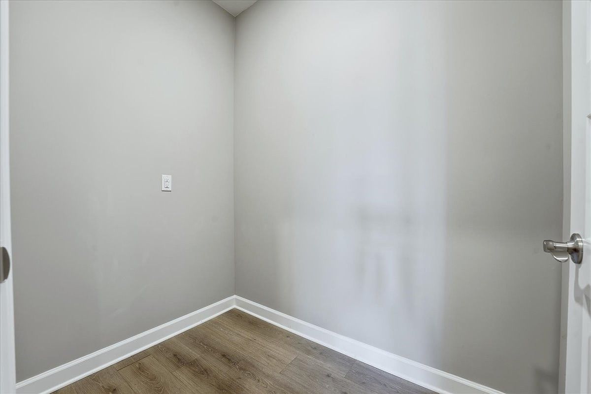 7483 Highway 70 S #302 Nashville, TN 37221  | Condominium