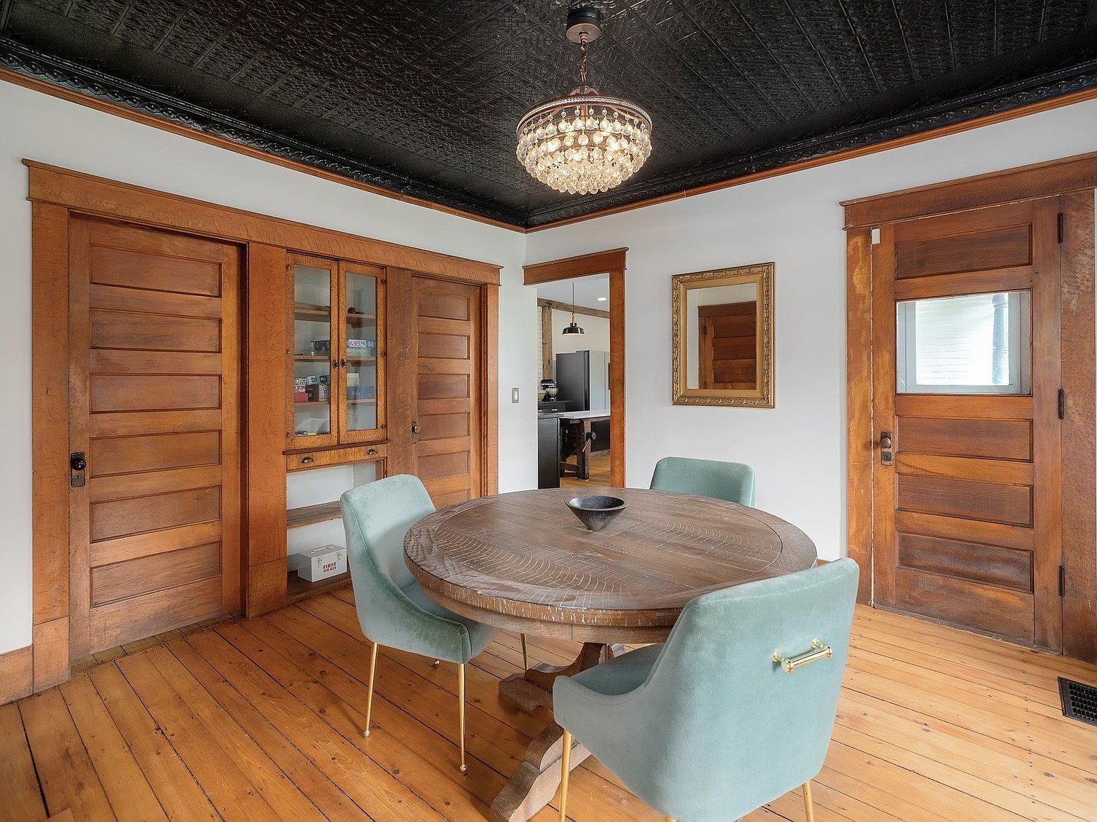 140 Pleasant St Williamstown, VT 05679  | Single Family