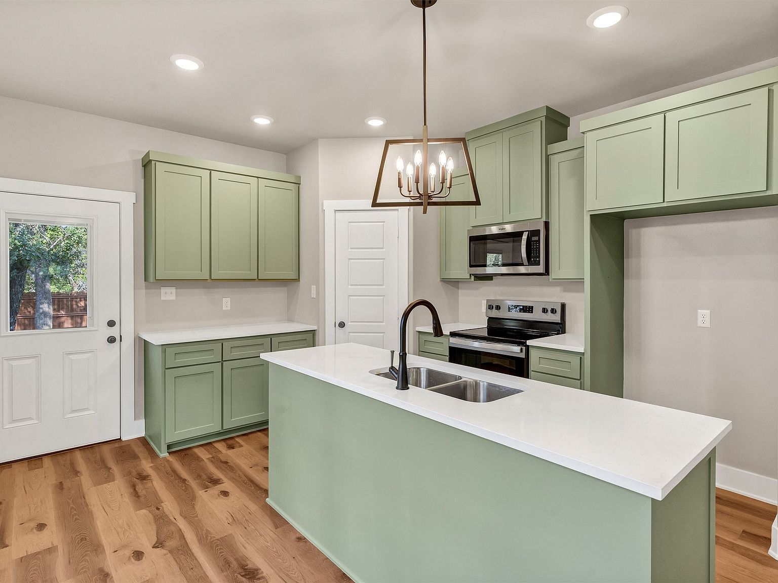 805 Branding Iron Trl Granbury, TX 76049 | Single Family