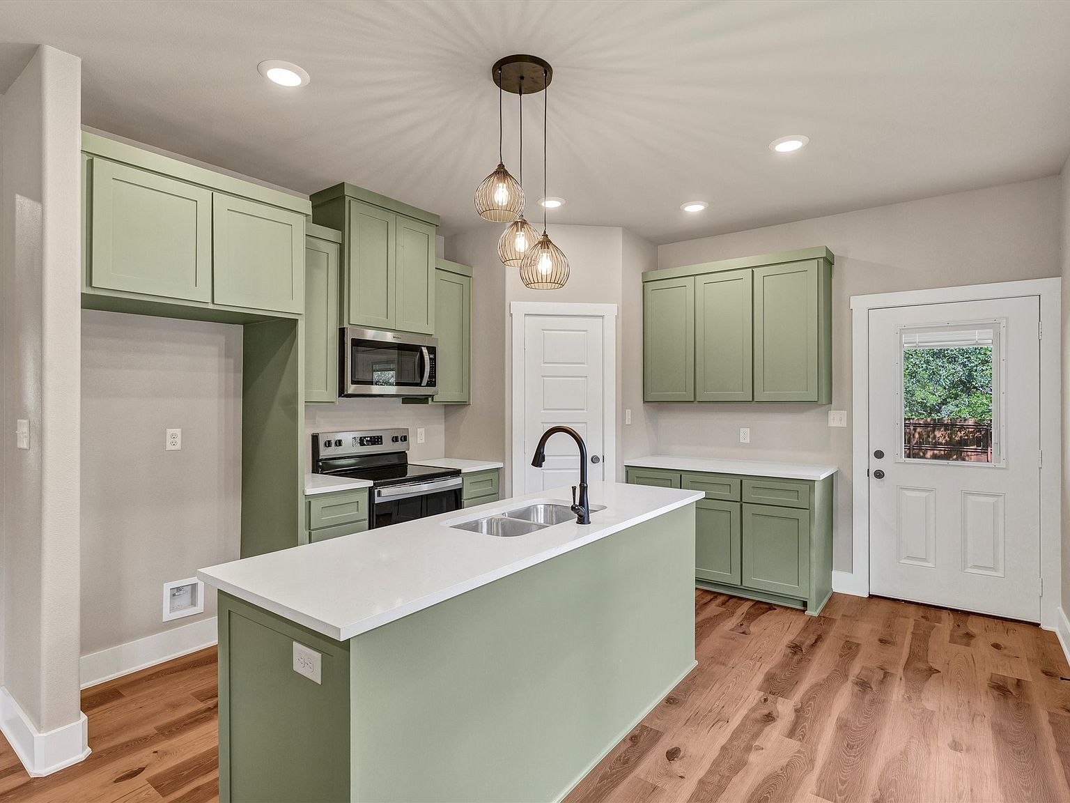 807 Branding Iron Trl Granbury, TX 76049 | Single Family