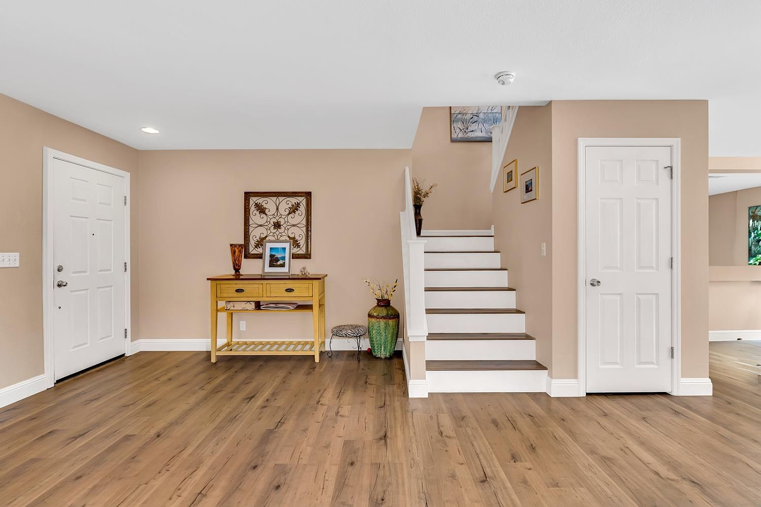 2564 Glenview Dr Hollister, CA 95023  | Single Family