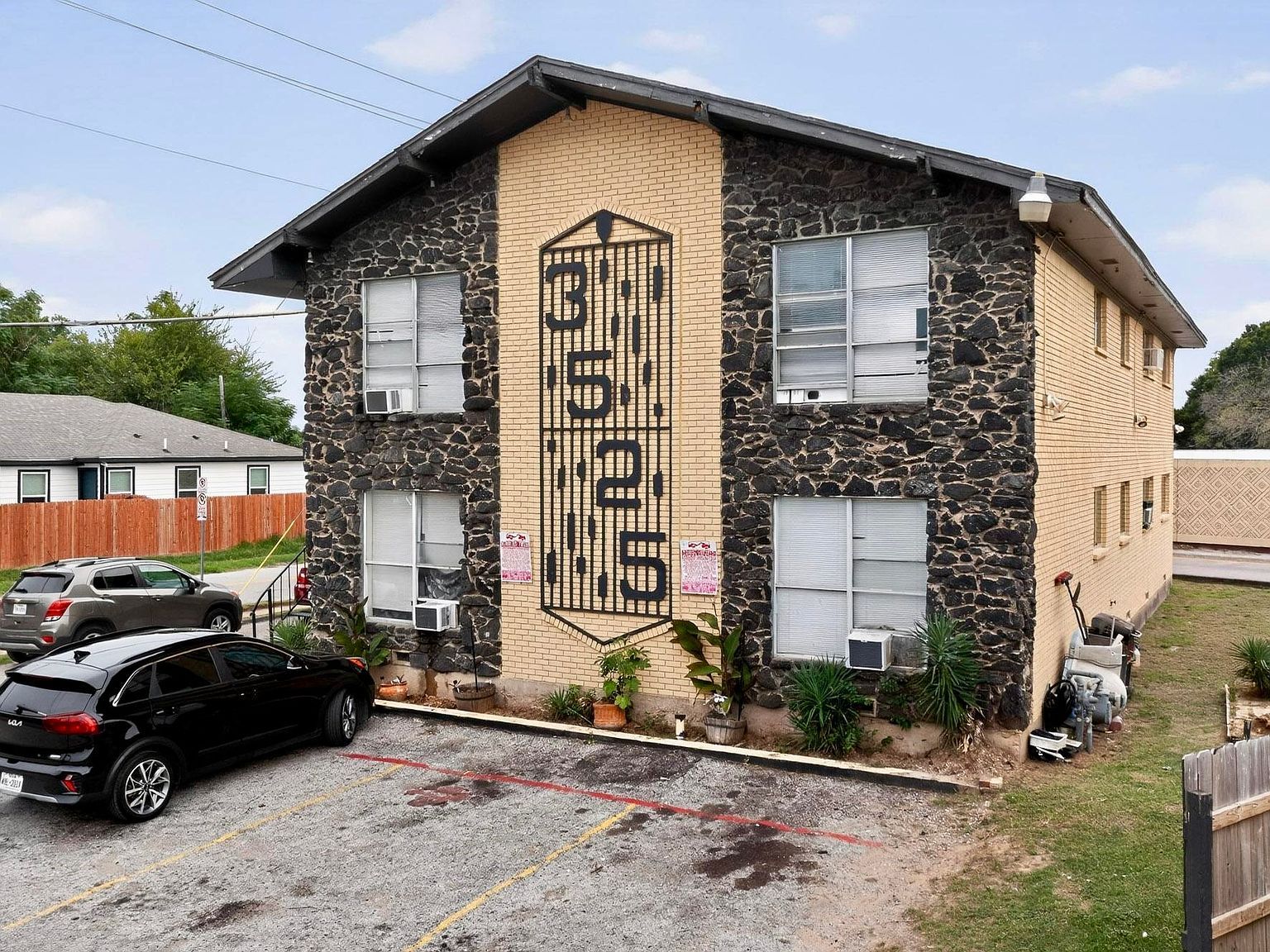 3525 Colonial Ave Dallas, TX 75215 | New build