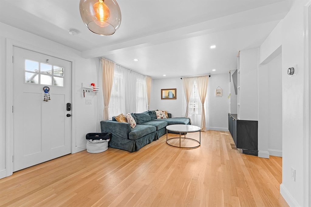 100 Ashland St Lynn, MA 01905  | Single Family