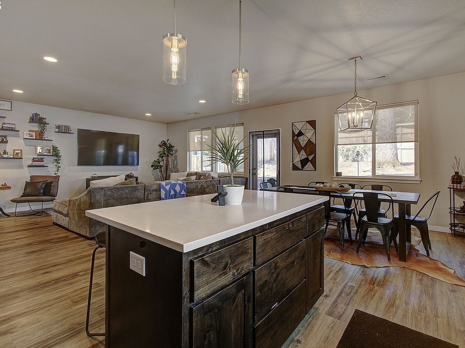 8609 NE 70th Cir Vancouver, WA 98662  | Single Family