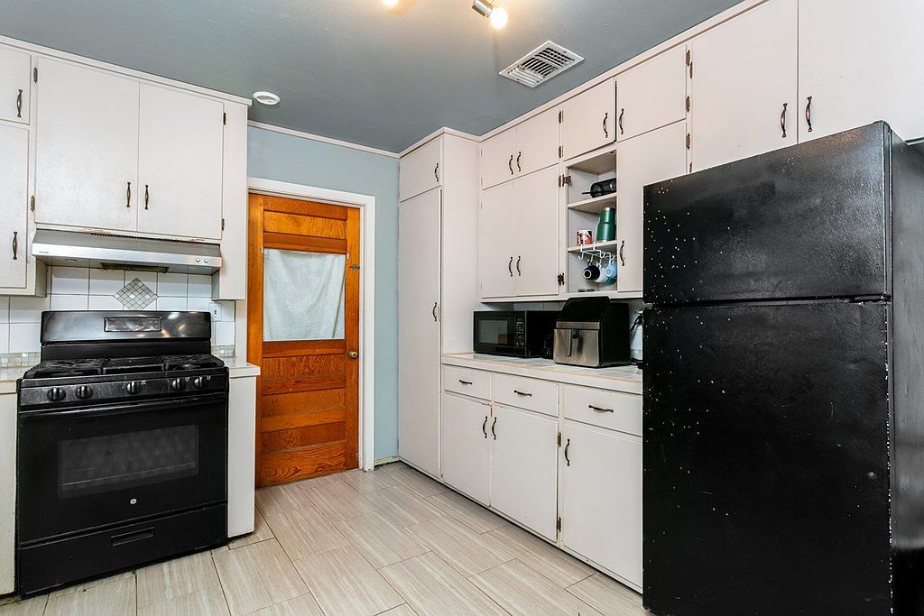 528 S Lincoln St Fredericksburg, TX 78624  | Multi Family