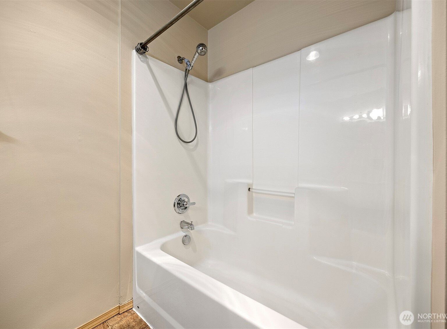 1031 N State St APT 107 Bellingham, WA 98225 | Condominium