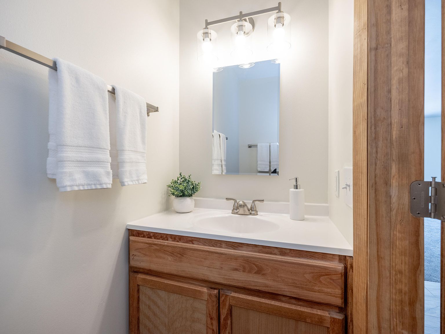 2514 Townhouse Ln Kalamazoo, MI 49001  | Condominium