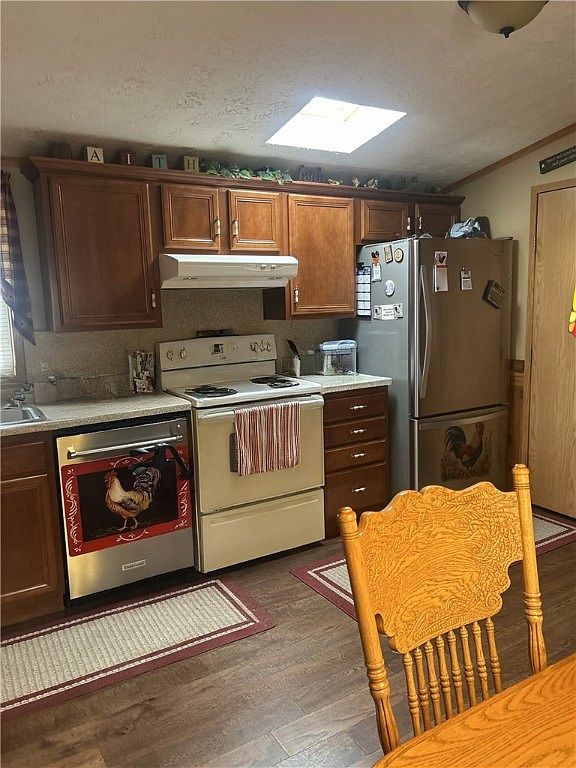 212 N Olive St Saint Elmo, IL 62458  | New build