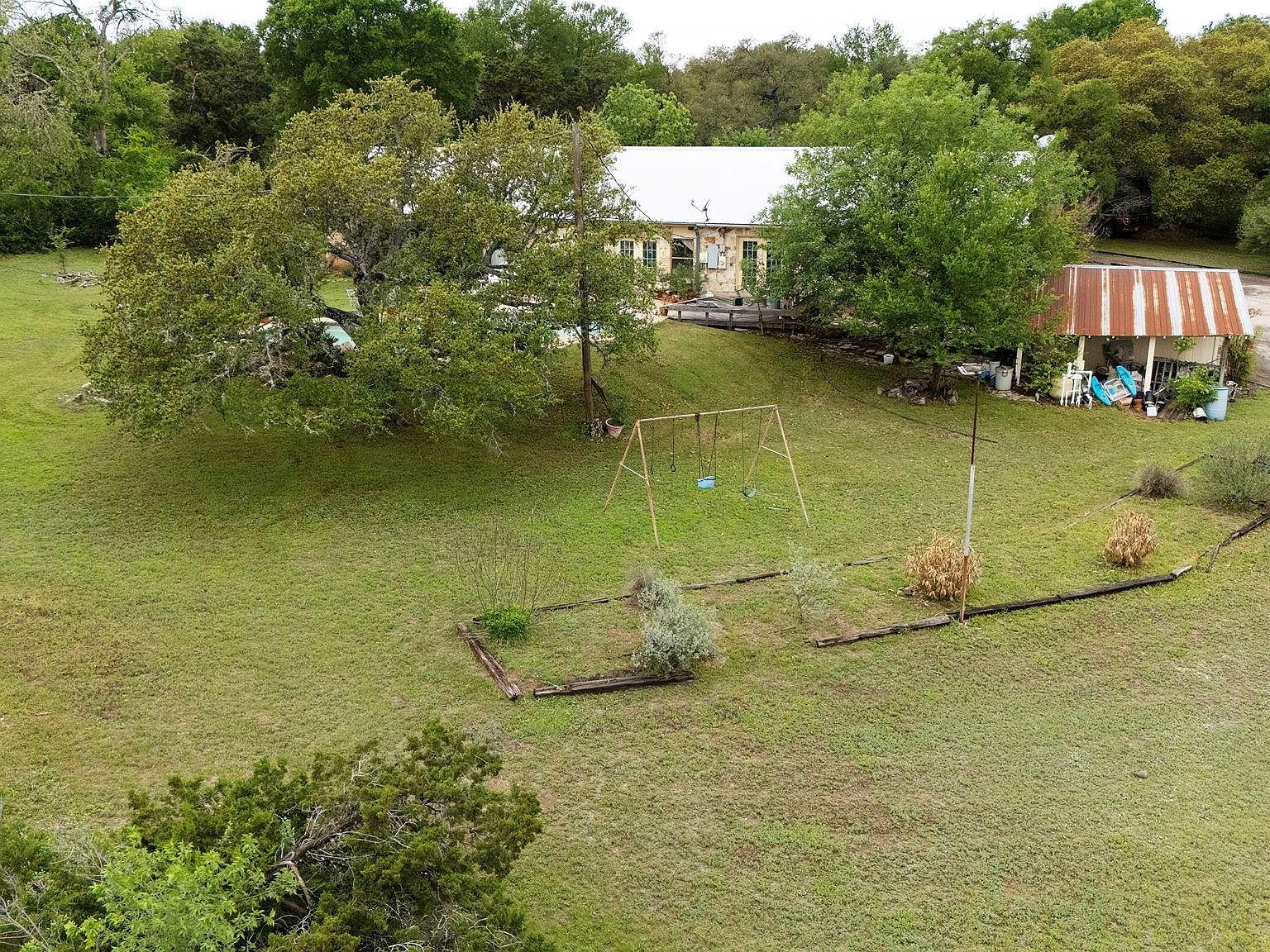 15 Wildflower Trl Round Rock, TX 78664  | Single Family