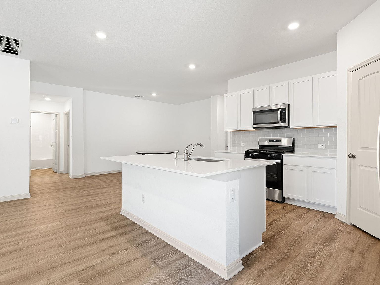 203 Mulberry Creek Ln Hutto, TX 78634  | Single Family