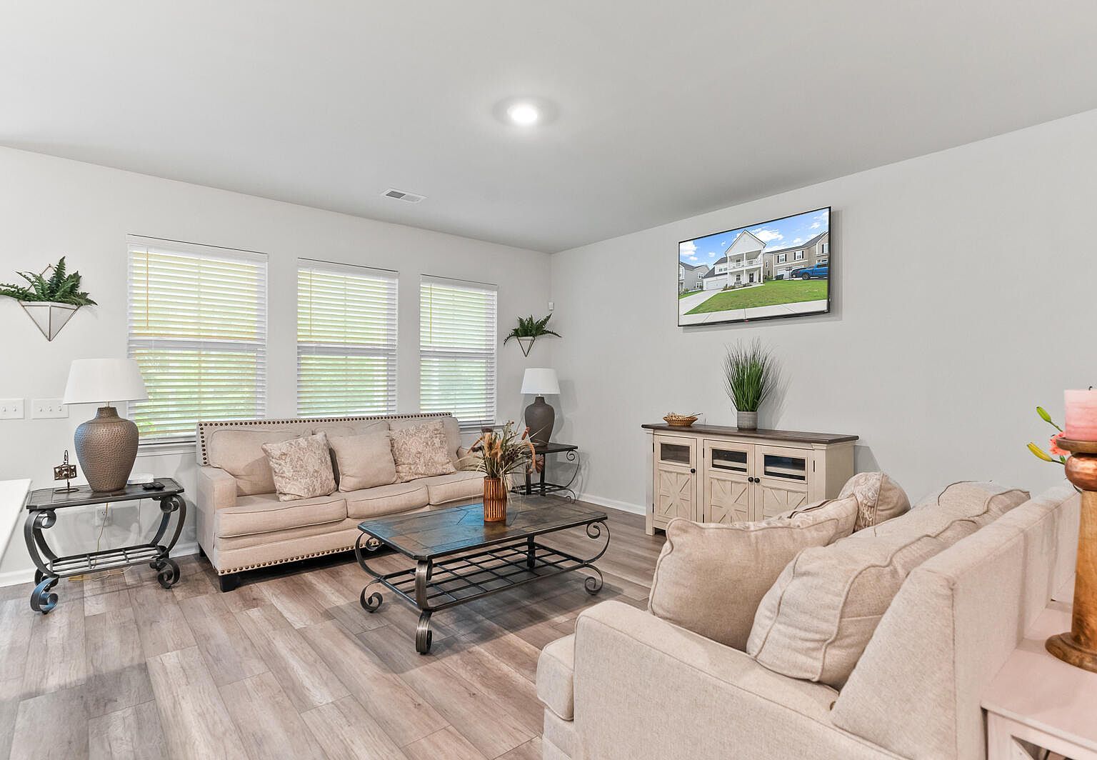 128 Red Bluff St Summerville, SC 29483  | Single Family