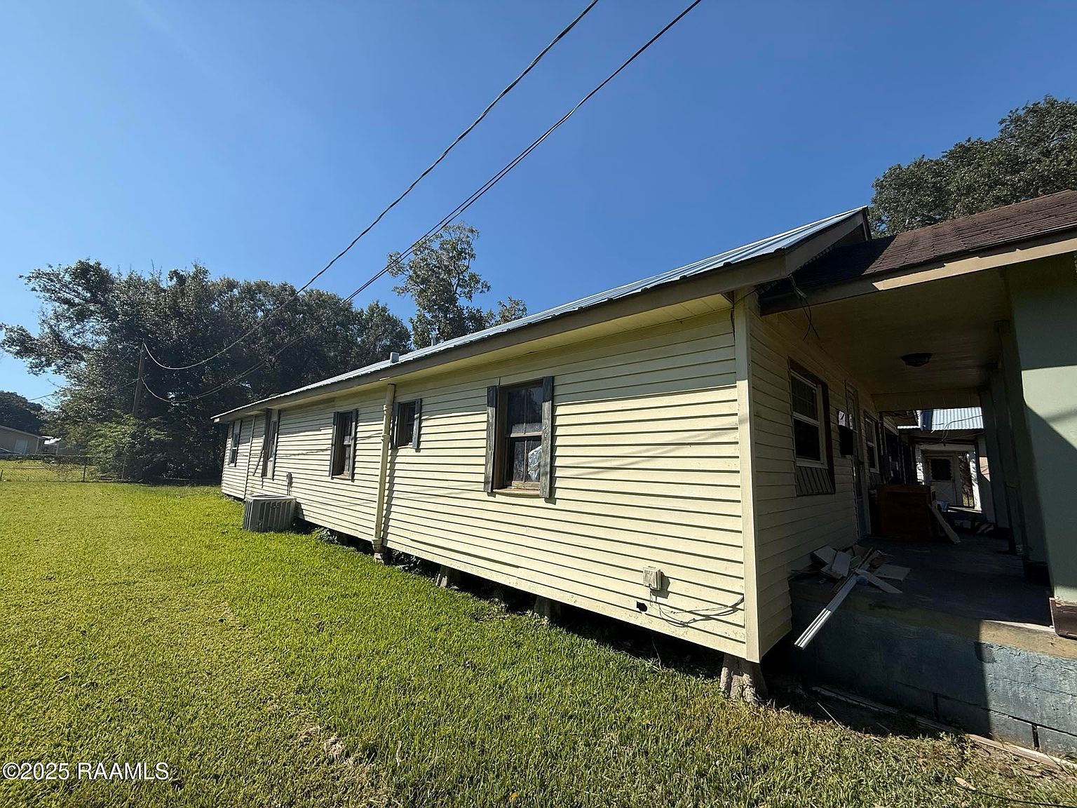 707 Field St New Iberia, LA 70560  | Single Family