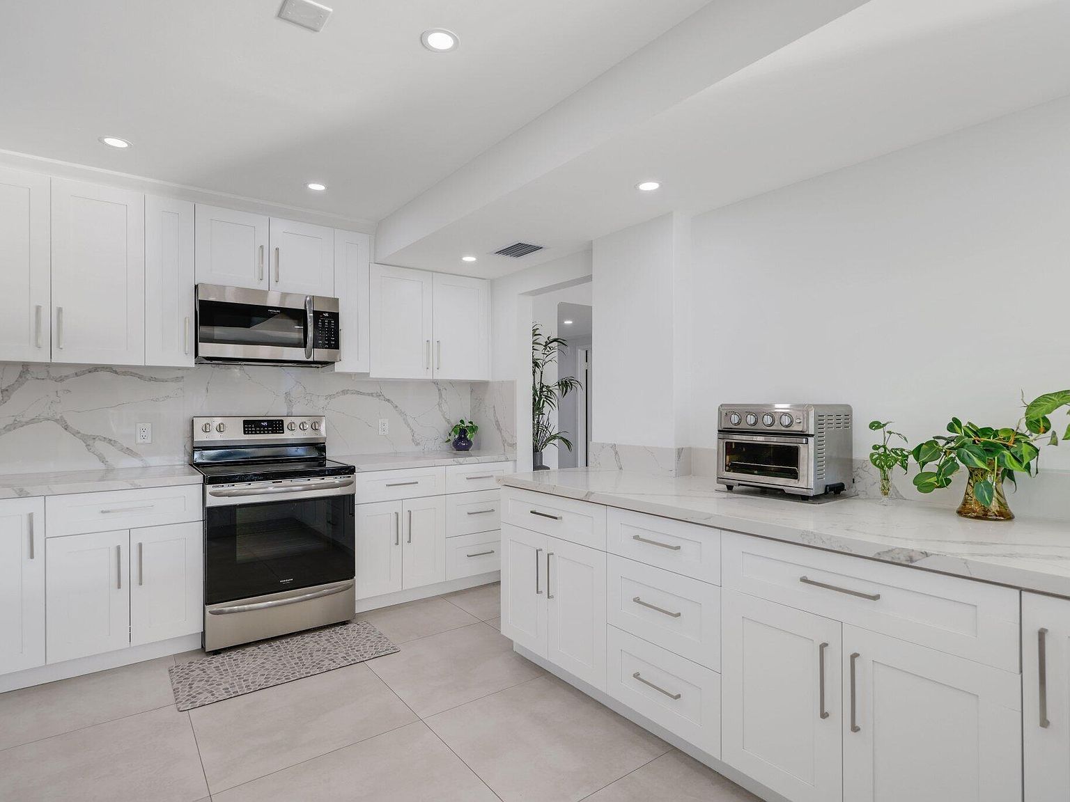 10180 W Bay Harbor Dr APT 2C Bay Harbor Islands, FL 33154  | Condominium