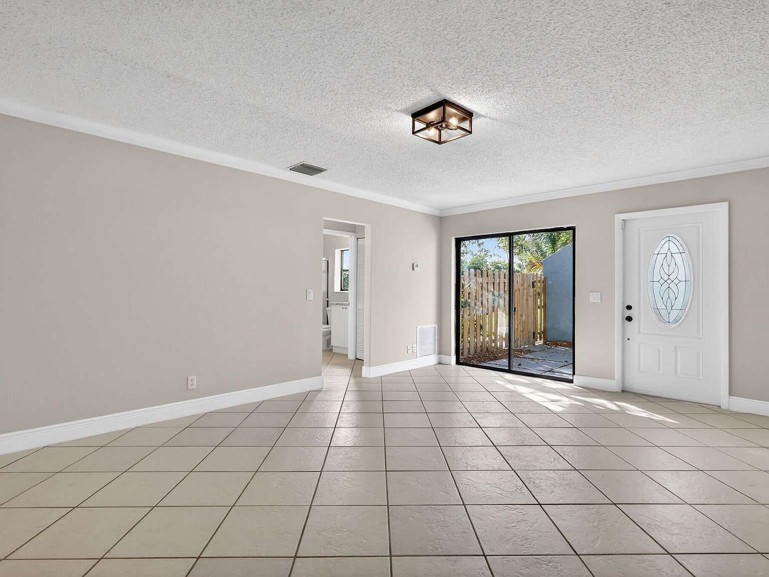 24 Crossings Cir APT D Boynton Beach, FL 33435 | Condominium