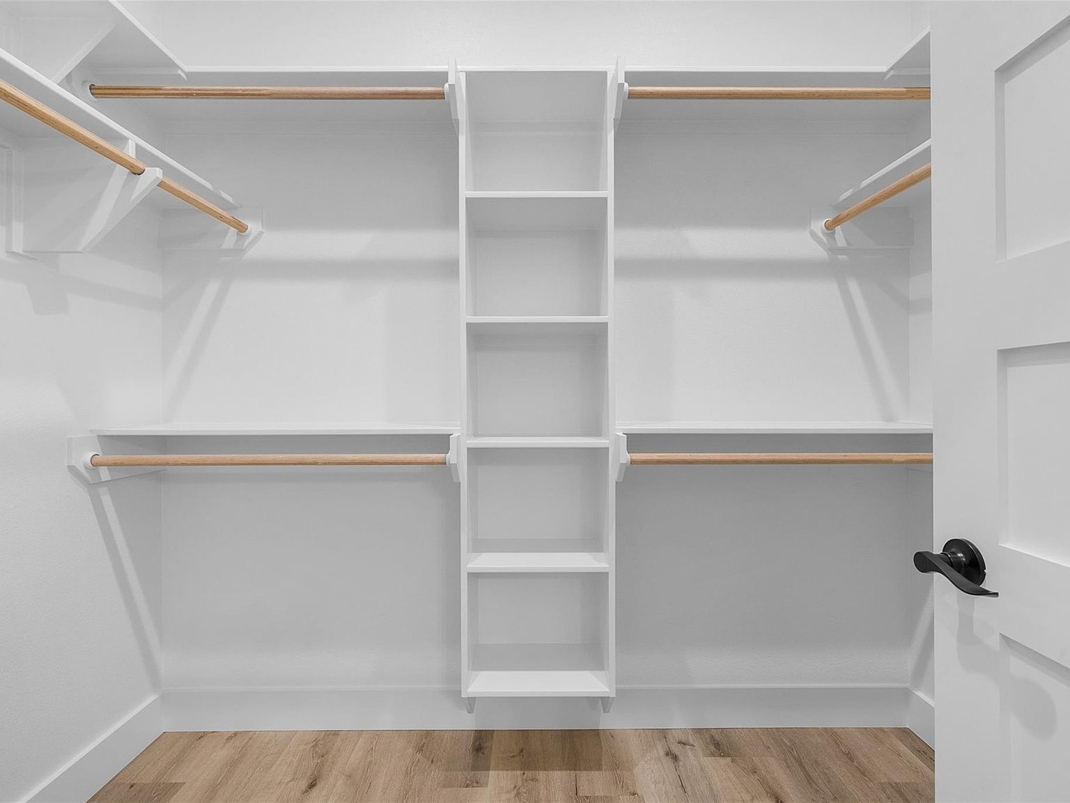 614 E Englewood St Franklin, TX 77856 | Single Family