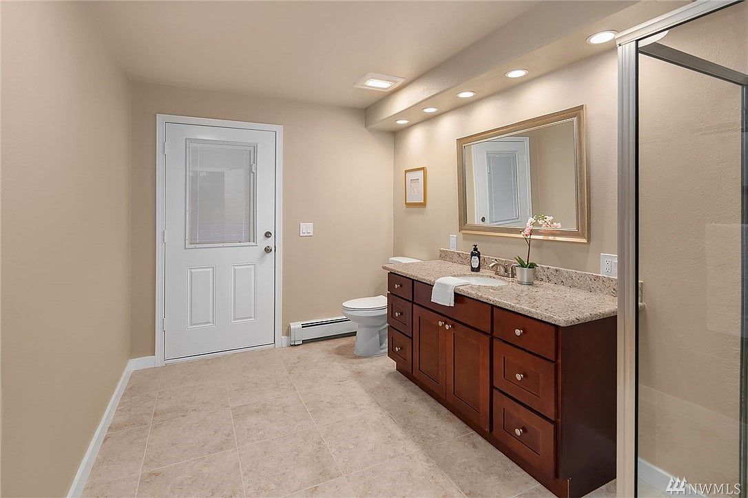 24010 SE 168th St Issaquah, WA 98027  | Single Family