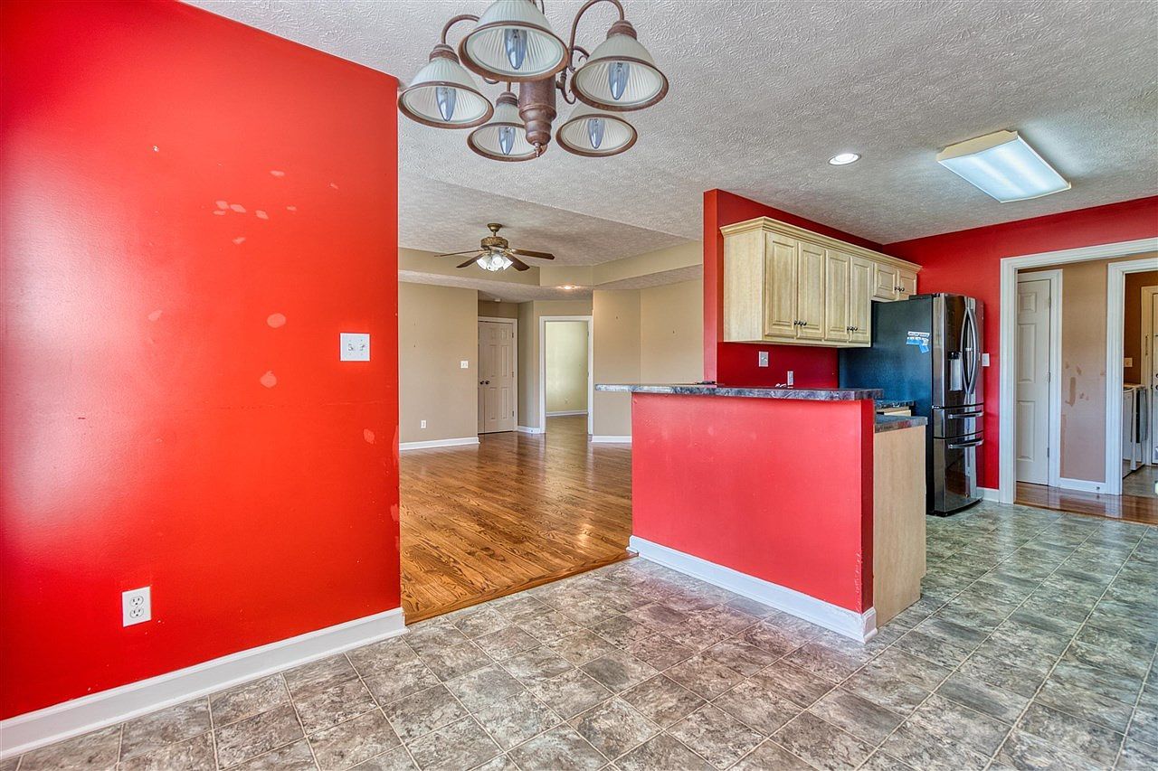 423 Stephens Hill Rd Franklin, KY 42134  | Single Family