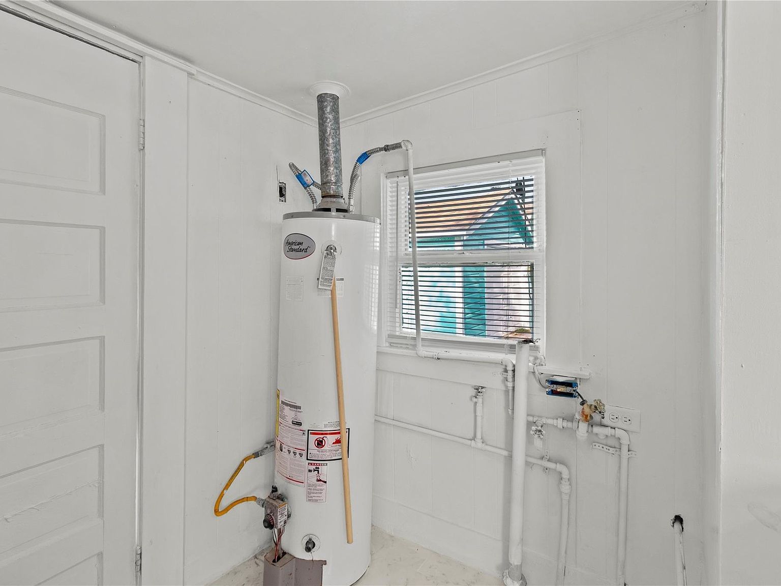 706 E Hunnicutt St Baytown, TX 77520  | Single Family