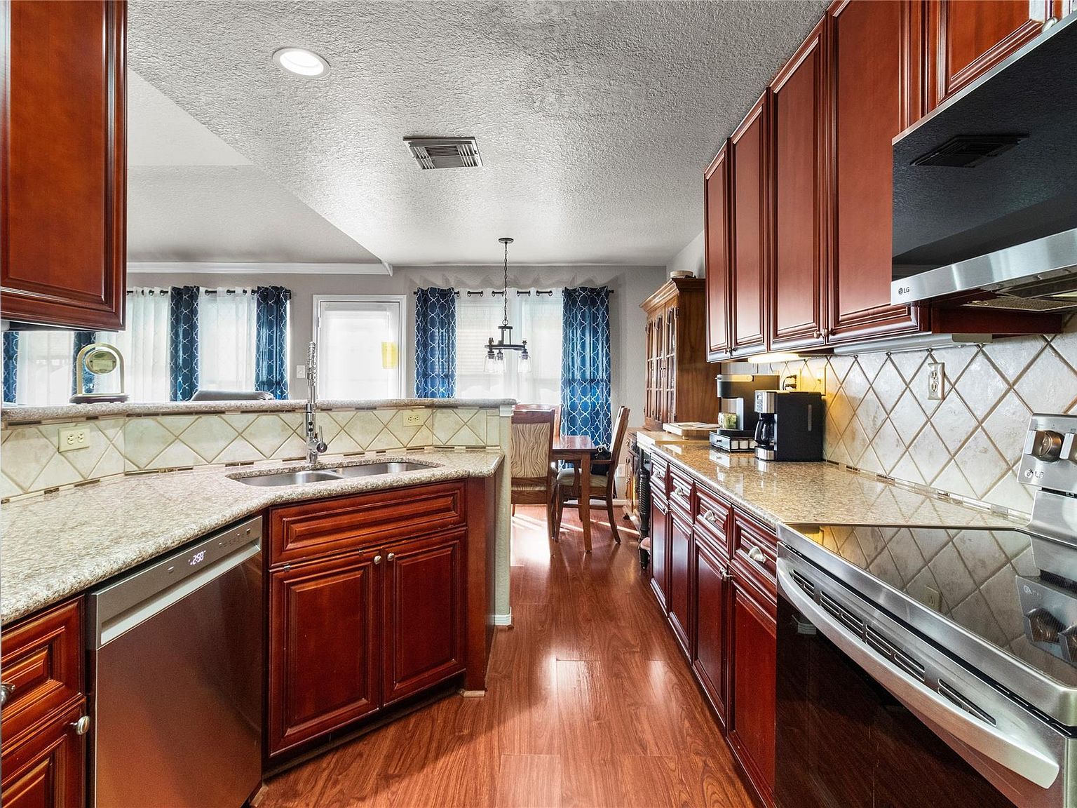 11719 Santa Fe Trl Santa Fe, TX 77510 | Single Family