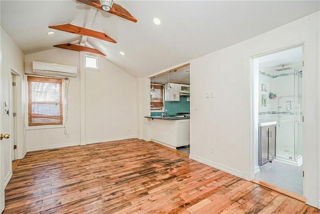 5 Milbank Rd Staten Island, NY 10306  | Single Family