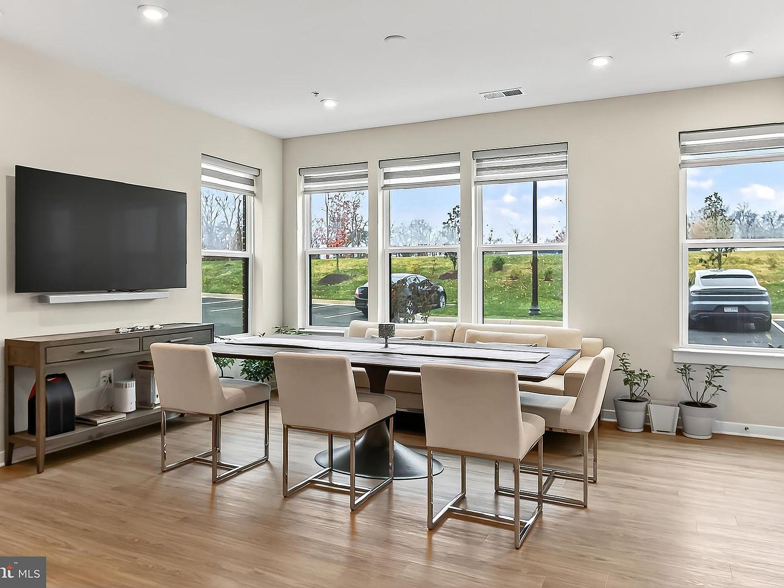 20328 Newfoundland Sq Ashburn, VA 20147  | New build